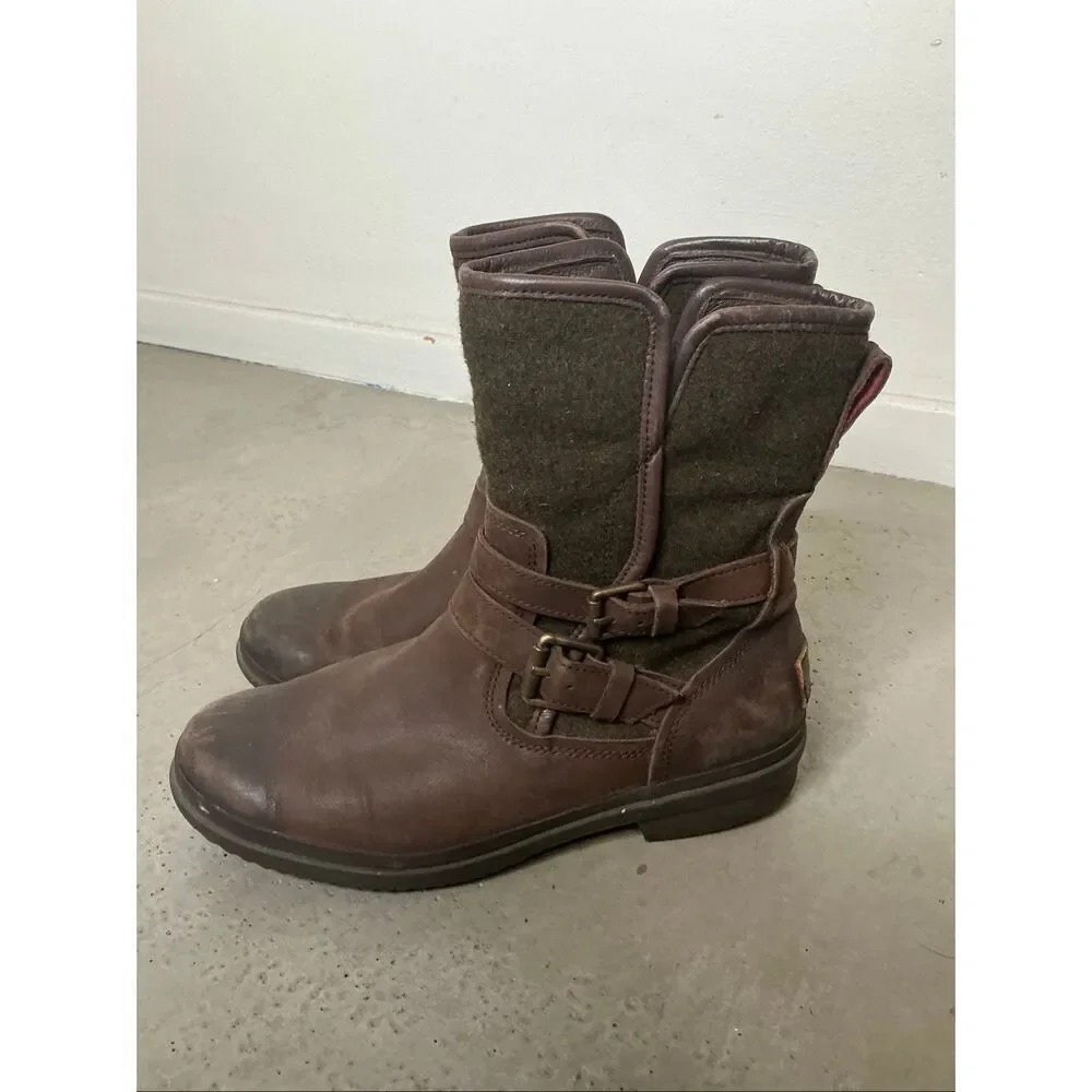 UGG Simmens Waterproof Leather Boots | Brown in 7.5